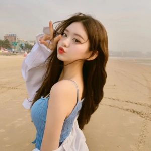 민아